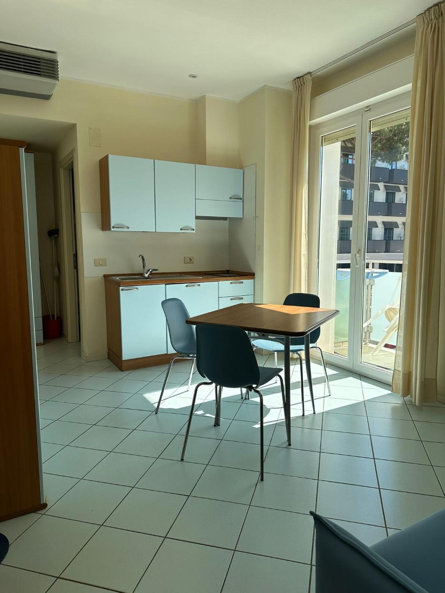 Residence Capitol カットーリカ エクステリア 写真