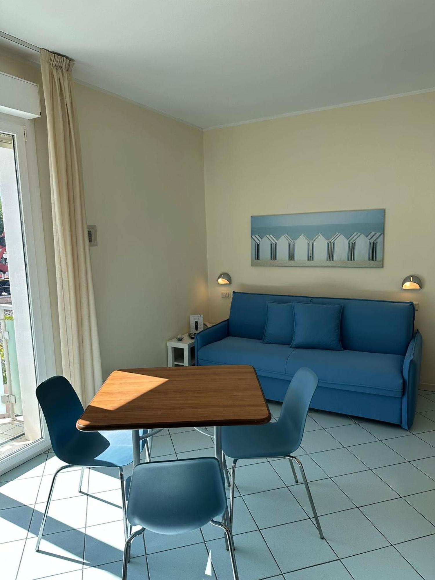 Residence Capitol カットーリカ エクステリア 写真